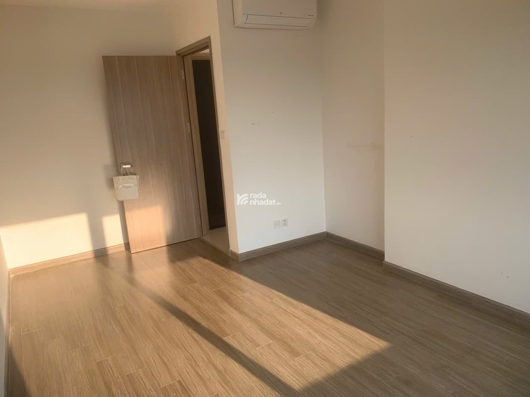 Bán Gấp Căn Hộ 3PN 92m2 - Hướng Đông Nam Mát Mẻ, View Thoáng, Giá Chỉ 4.4 Tỷ
