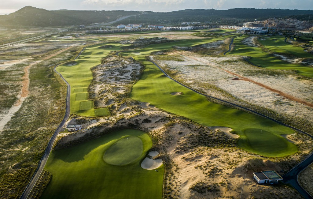 BIỆT THỰ GOLF VILLA  VIEW BIỂN VỚI PHIÊN BẢN GIỚI HẠN 91 CĂN, SỔ HỒNG SẴN SỞ HỮU LÂU DÀI.