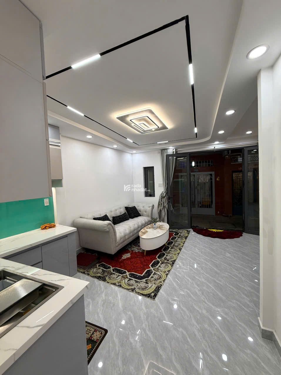 Gần MT Âu Cơ, 35m2 nở hậu, 3PN mới keng, chỉ 4.75 tỷ, dọn vào ở ngay