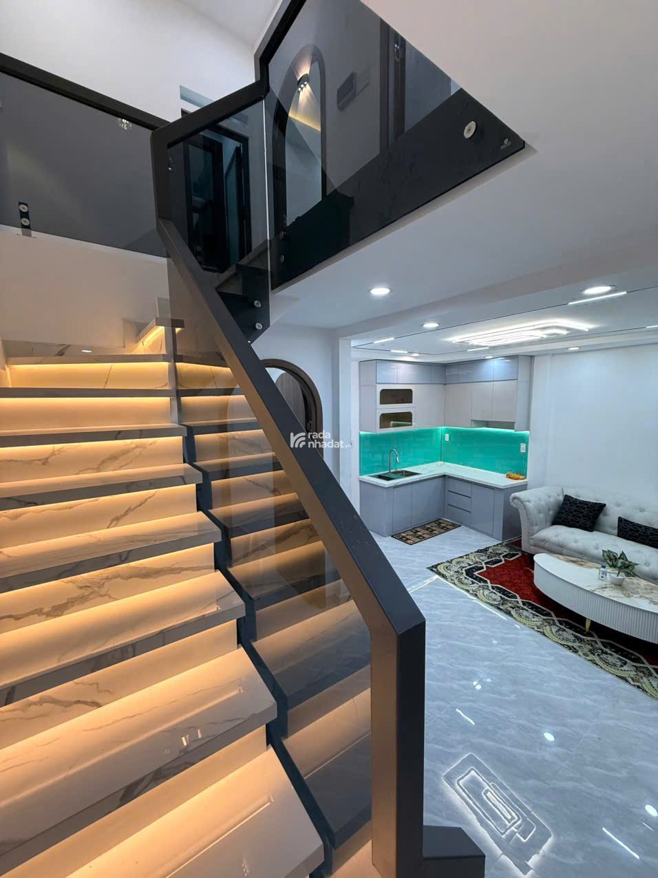 Gần MT Âu Cơ, 35m2 nở hậu, 3PN mới keng, chỉ 4.75 tỷ, dọn vào ở ngay