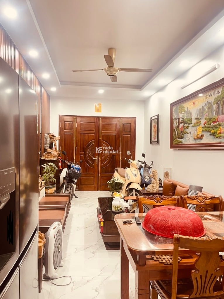 HOÀNG QUỐC VIỆT - SỔ VUÔNG - 39M2 - 8.5 TỶ