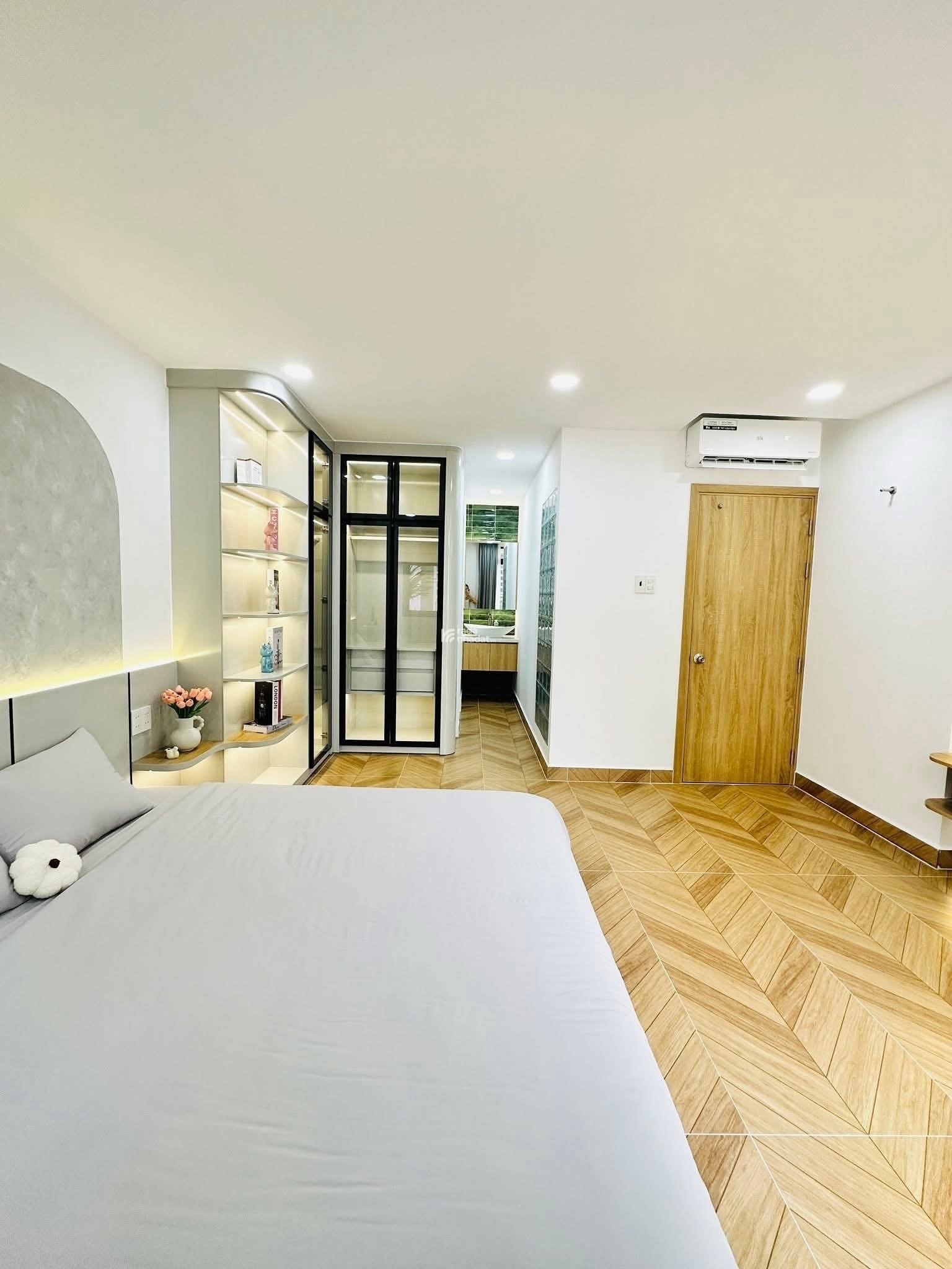 BÁN NHÀ 4 TẦNG MỚI XÂY - 4.5x9 - FULL NỘI THẤT - ĐƯỜNG PHAN HUY ÍCH - CHỈ 5.98 TỶ TL