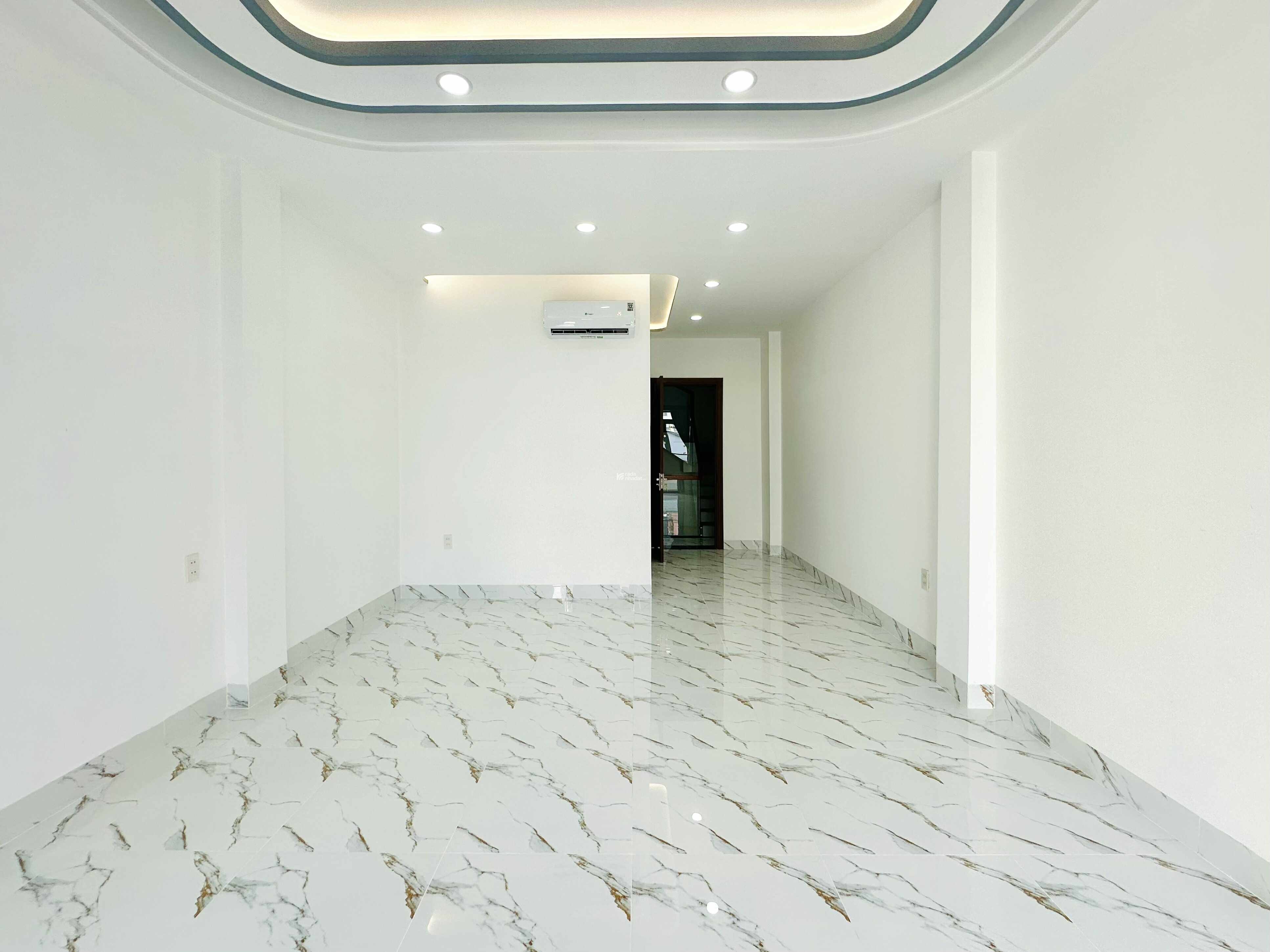 CỰC HIẾM! MẶT TIỀN GÒ VẤP - 6 TẦNG THANG MÁY - SỔ MỚI 2025 - 15.5 TỶ