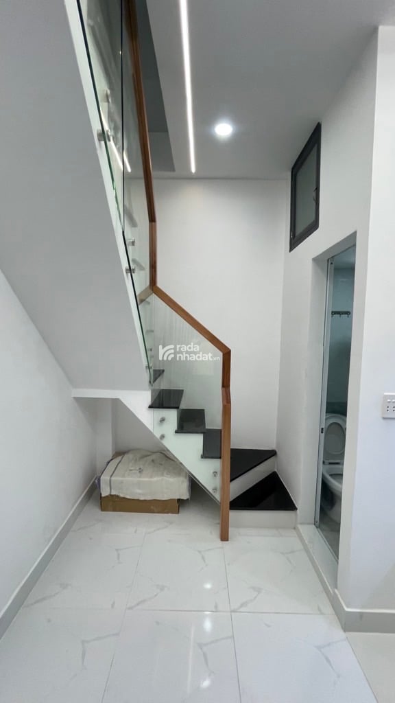 CĂN NHÀ HIỆN ĐẠI CHỈ DUY NHẤT Ở TÂN PHÚ CHỈ NHỈNH 2 TỶ 