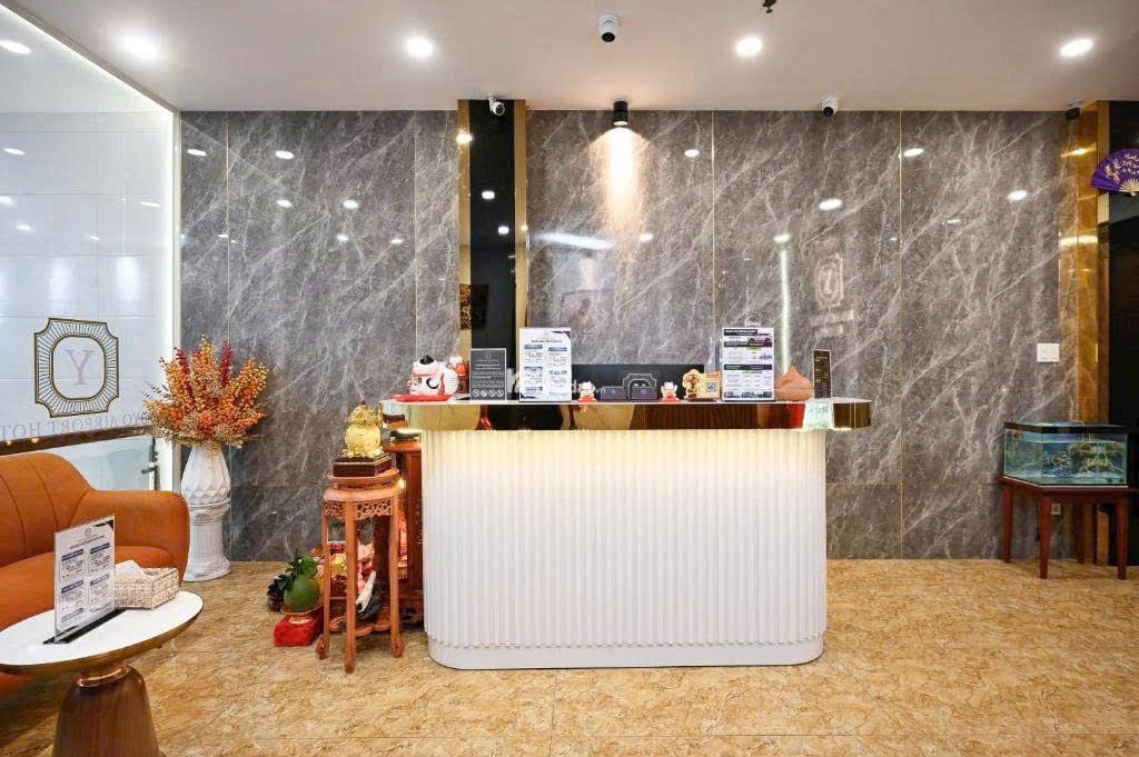 Bán nhà Hẻm Víp Huỳnh Văn Bánh, P13, Quận Phú Nhuận, 7.8m x 21m, 5 Lầu- Giá: 42 tỷ 