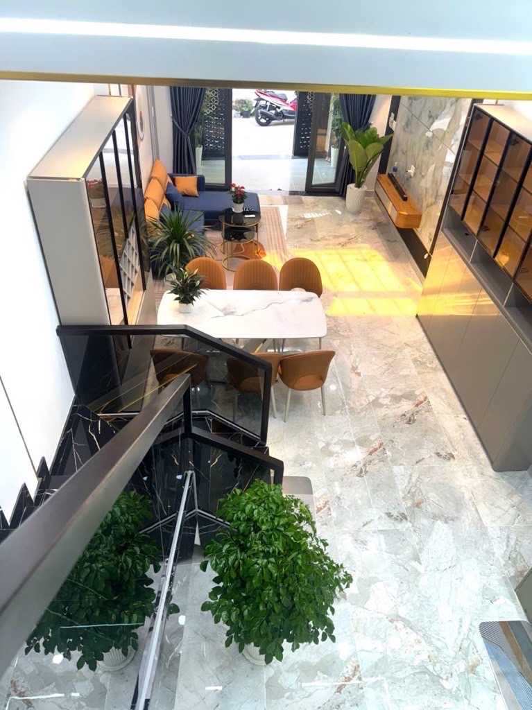 IÊU MẪU BÌNH TÂN SÁT AEON TÂN PHÚ - 3 PN -XE HƠI NGỦ TRONG NHÀ - 4x18 - FULL NỘI THẤT XỊN SÒ