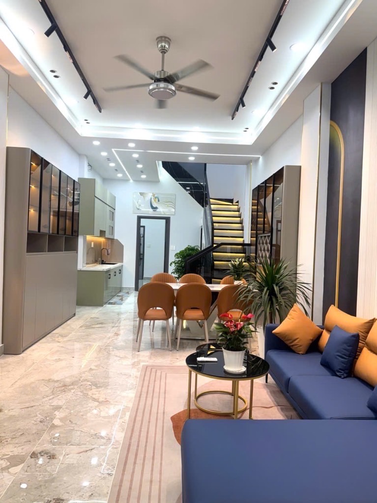 IÊU MẪU BÌNH TÂN SÁT AEON TÂN PHÚ - 3 PN -XE HƠI NGỦ TRONG NHÀ - 4x18 - FULL NỘI THẤT XỊN SÒ