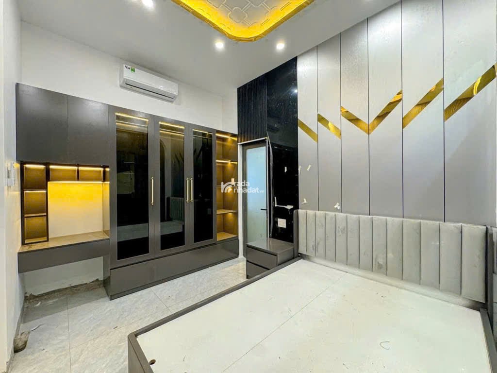 Lô nhì cạnh Phú Mỹ Hưng - ngang khủng 7M -47 MV - full nội thất - nhỉnh 4T TL