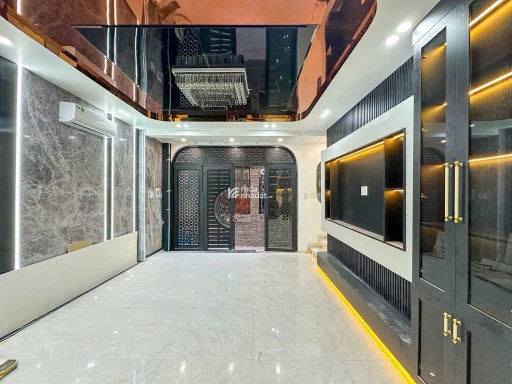 Lô nhì cạnh Phú Mỹ Hưng - ngang khủng 7M -47 MV - full nội thất - nhỉnh 4T TL