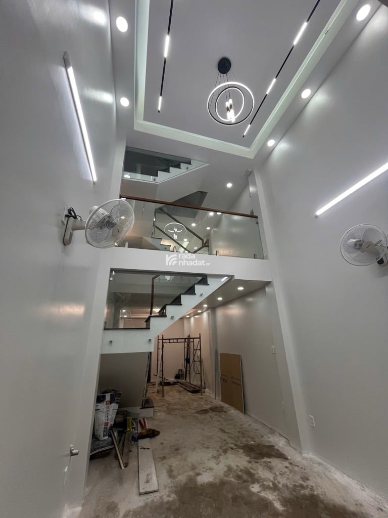 HẺM NHƯ MẶT TIỀN LẠC LONG QUÂN - 5 TẦNG - GIÁ CHỈ NHỈNH 10 TỶ