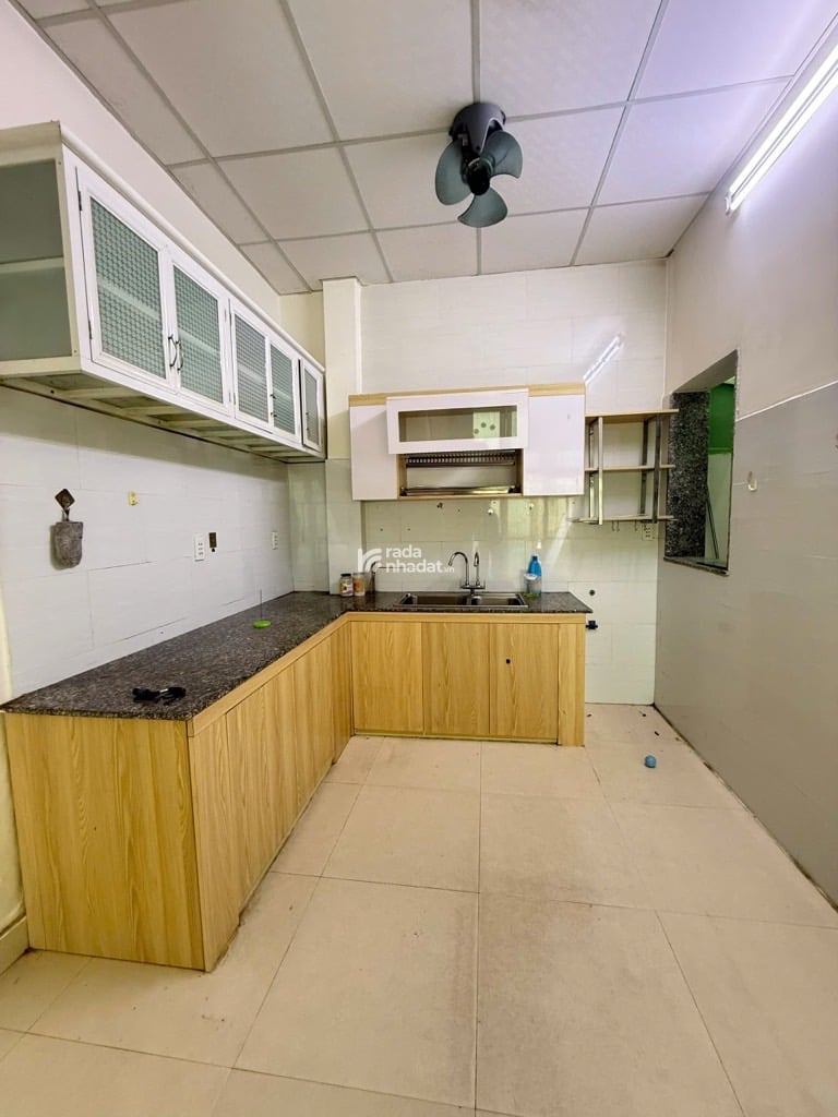 HẺM XE HƠI SÁT NHÀ NGUYỄN SỸ SÁCH, TÂN BÌNH, 37M2 CÓ KC Ở NGAY. GIẢM 350TR CHỈ CÒN 3.3T TL 