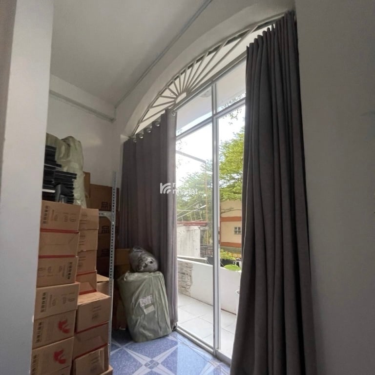 Hiếm nhà dưới 5 Tỷ HXH Hàn Hải Nguyên Q11, DT 40m2 3 Tầng 3PN, SHR, xe hơi ngủ nhà