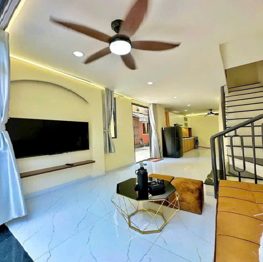 Bán nhà Quận 3 - Trần Văn Đang - Sổ vuông 3.3 x 8.5 m - Giá 4.88 tỷ