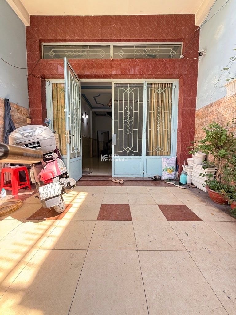 Phân khúc 8 TỷBán nhà 1/ Trường Chinh - 92m2 - Ngang 4m - 3 Tầng , 4pn - Hẻm 3m