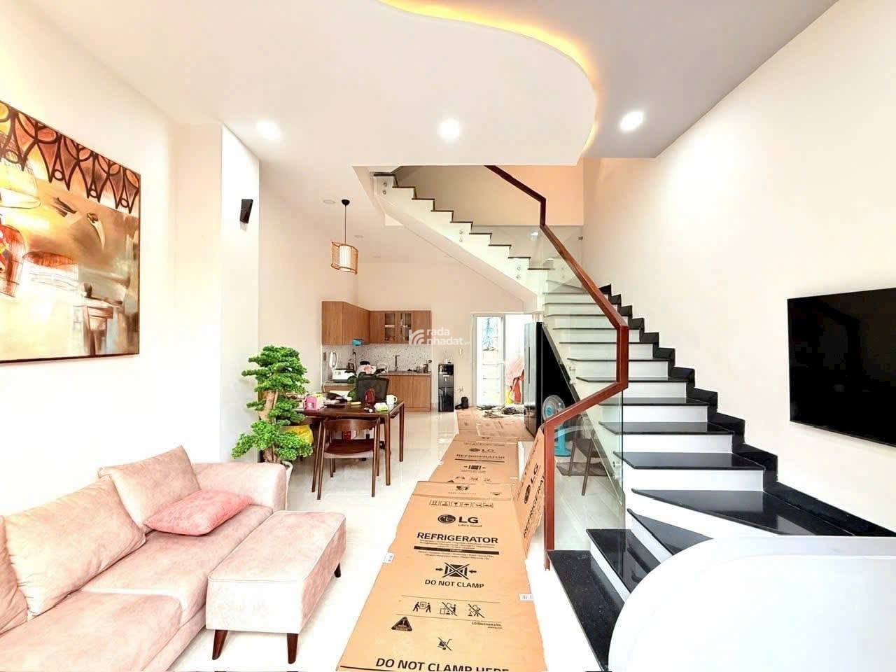 NHỈNH 6T CÓ NHÀ ĐẸP Ở NGAY - NGANG 4.5M - 4 TẦNG - LINH ĐÔNG, THỦ ĐỨC