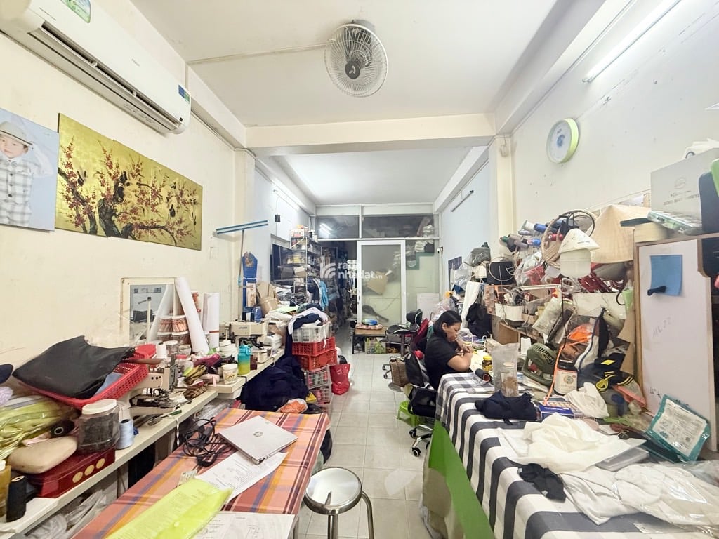 NGUYỄN CÔNG HOAN P7 PN  - HẺM TRẢI NHỰA THÔNG QUẬN 1 - PHAN XÍCH LONG - 63M - 2 TẦNG - 8 TỶ 300