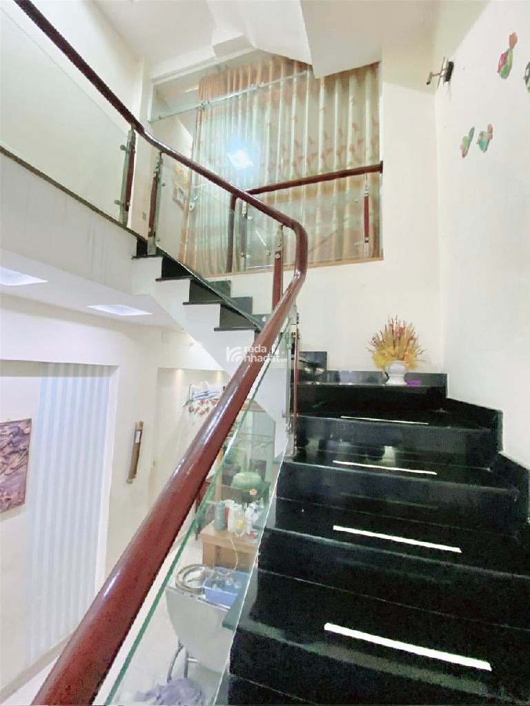 Nhà mới trung tâm quận 10 - DTCN 51m2 (3.4x14) nở hậu - 5 tầng BTCT - 8 tỷ