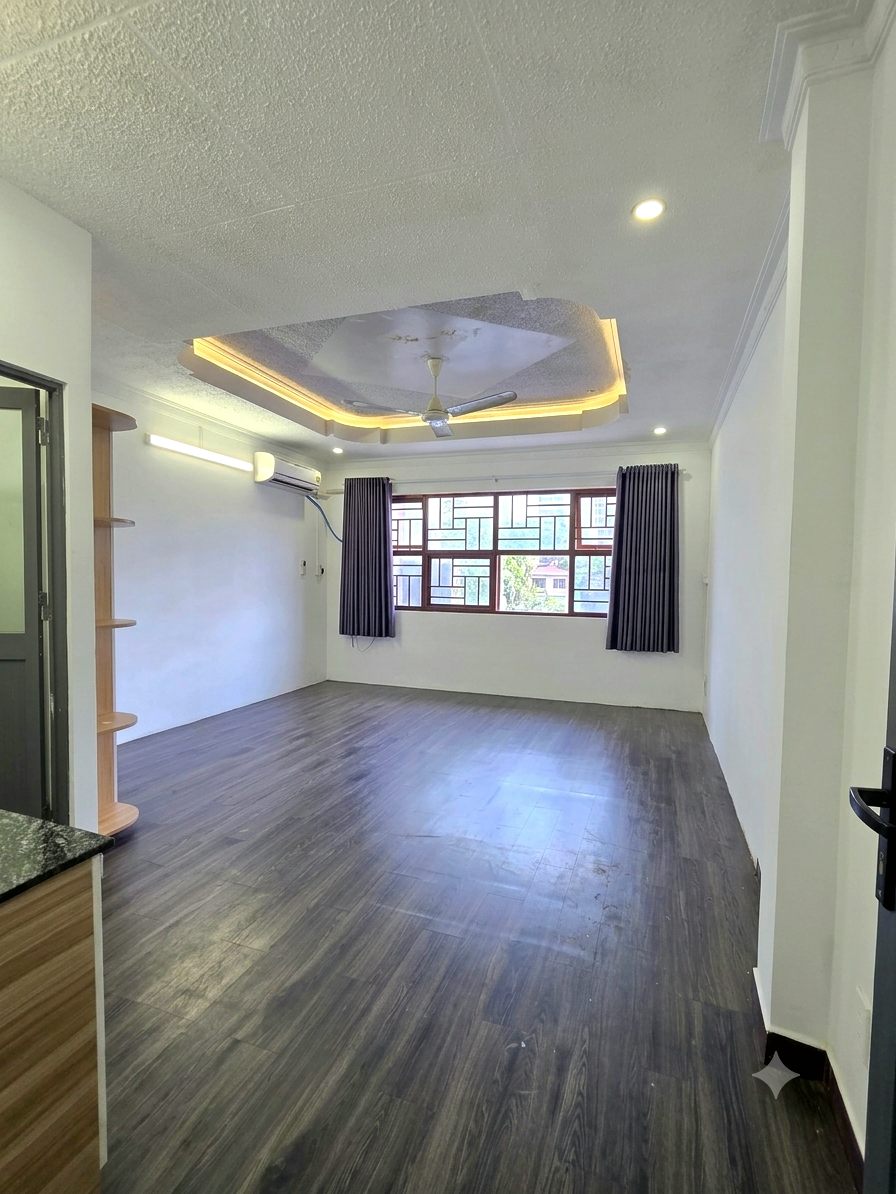 Phòng 35m2 Âu Cơ rộng thoáng ở 2 đến 3 bạn sát Đại học Văn Hiến