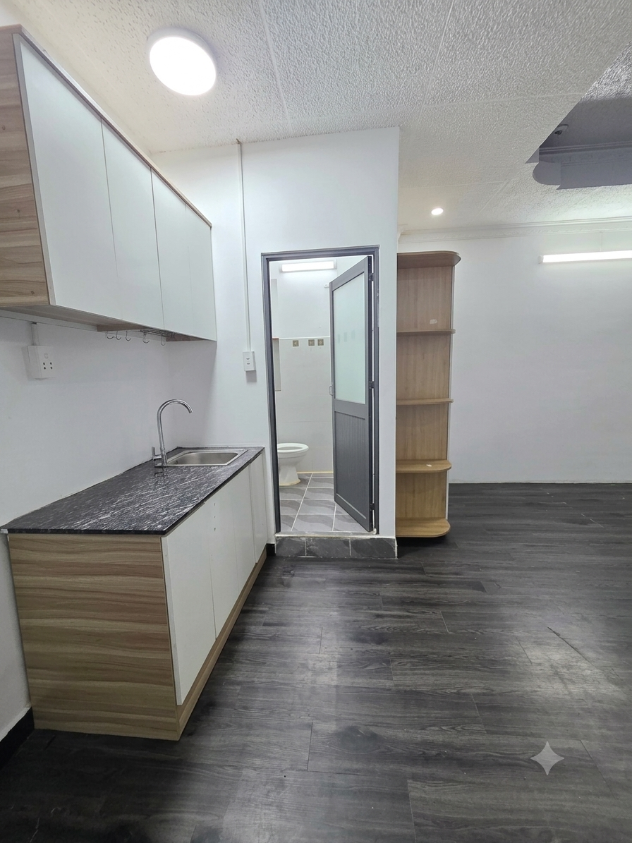 Phòng 35m2 Âu Cơ rộng thoáng ở 2 đến 3 bạn sát Đại học Văn Hiến