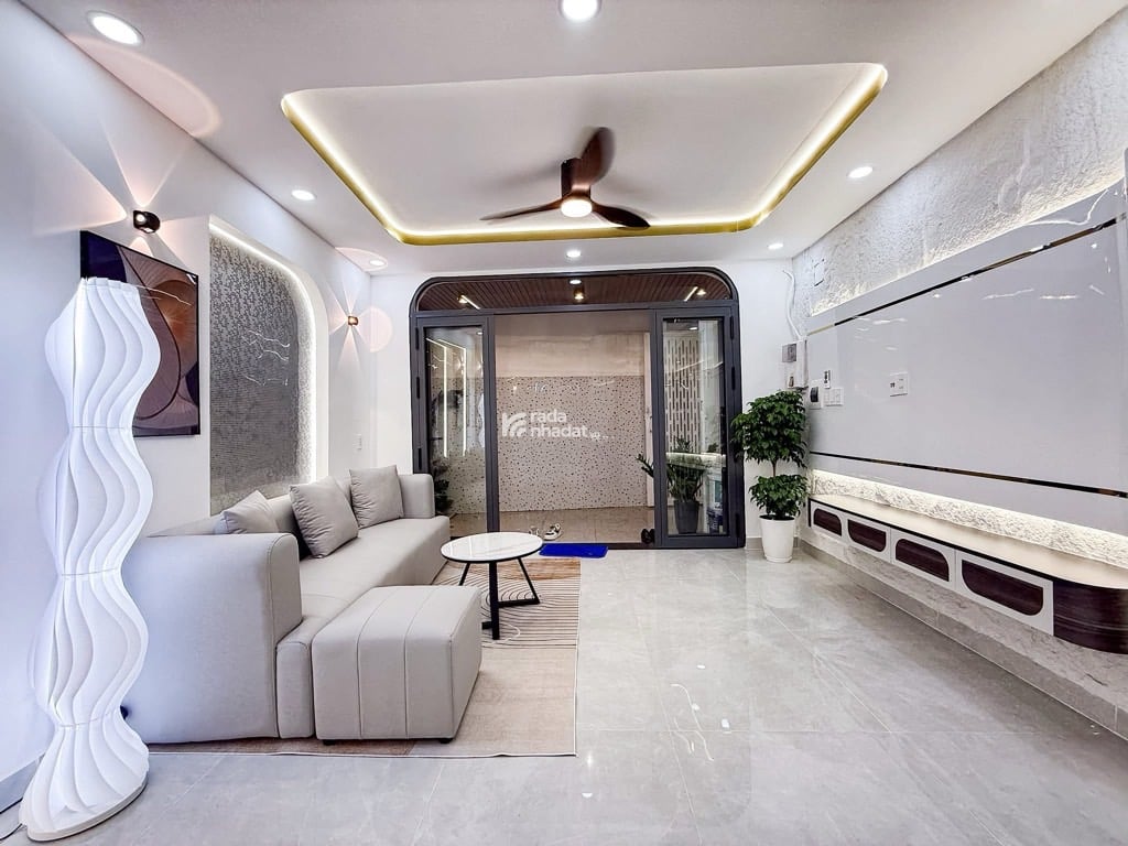 SÁT Q1. HẺM XE HƠI XÔ VIẾT NGHỆ TĨNH, BÌNH THẠNH, 63M2 MỚI Ở NGAY. GIẢM 350TR CHỈ 8.9T 