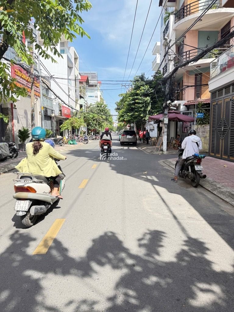 NGAY ETOWN CỘNG HÒA, MTKD NHẤT CHI MAI, TÂN BÌNH, 72M2 CÓ KC Ở NGAY. GIẢM 350TR CHỈ 15.3T 