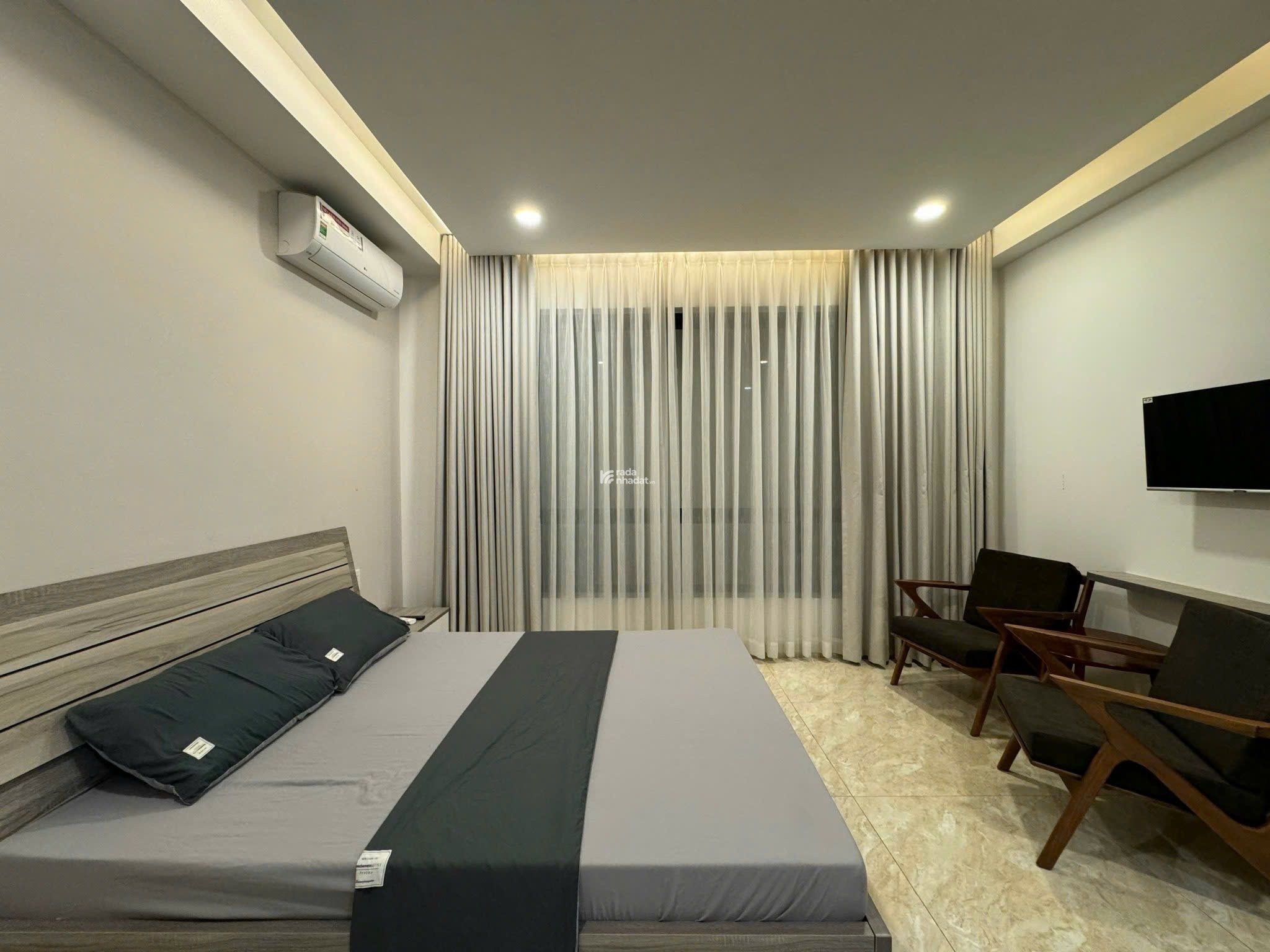 CHO THUÊ CĂN HỘ STUDIO CỬA SỔ LỚN MÁY GIẶT RIÊNG QUẬN 5