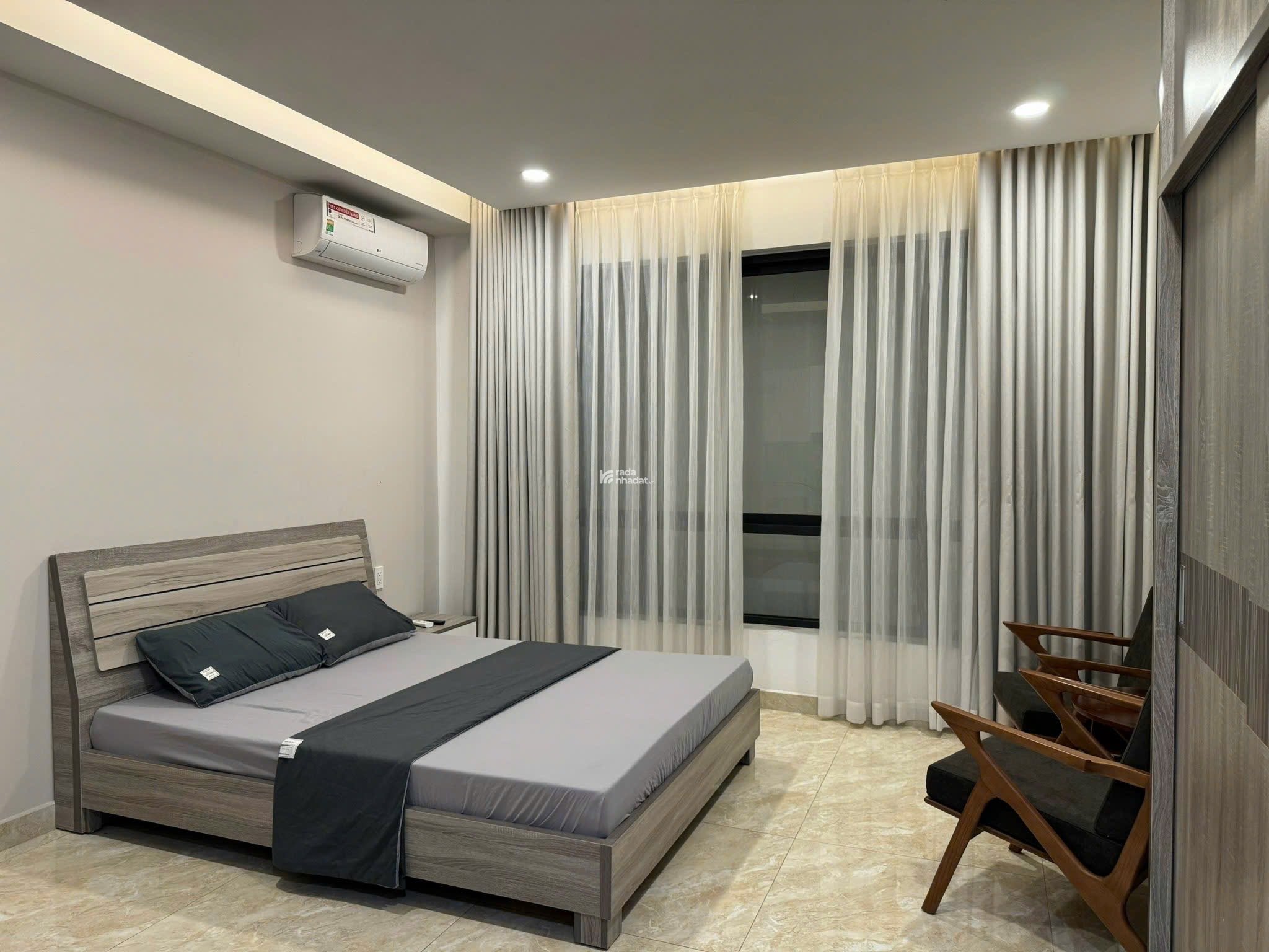 CHO THUÊ CĂN HỘ STUDIO CỬA SỔ LỚN MÁY GIẶT RIÊNG QUẬN 5