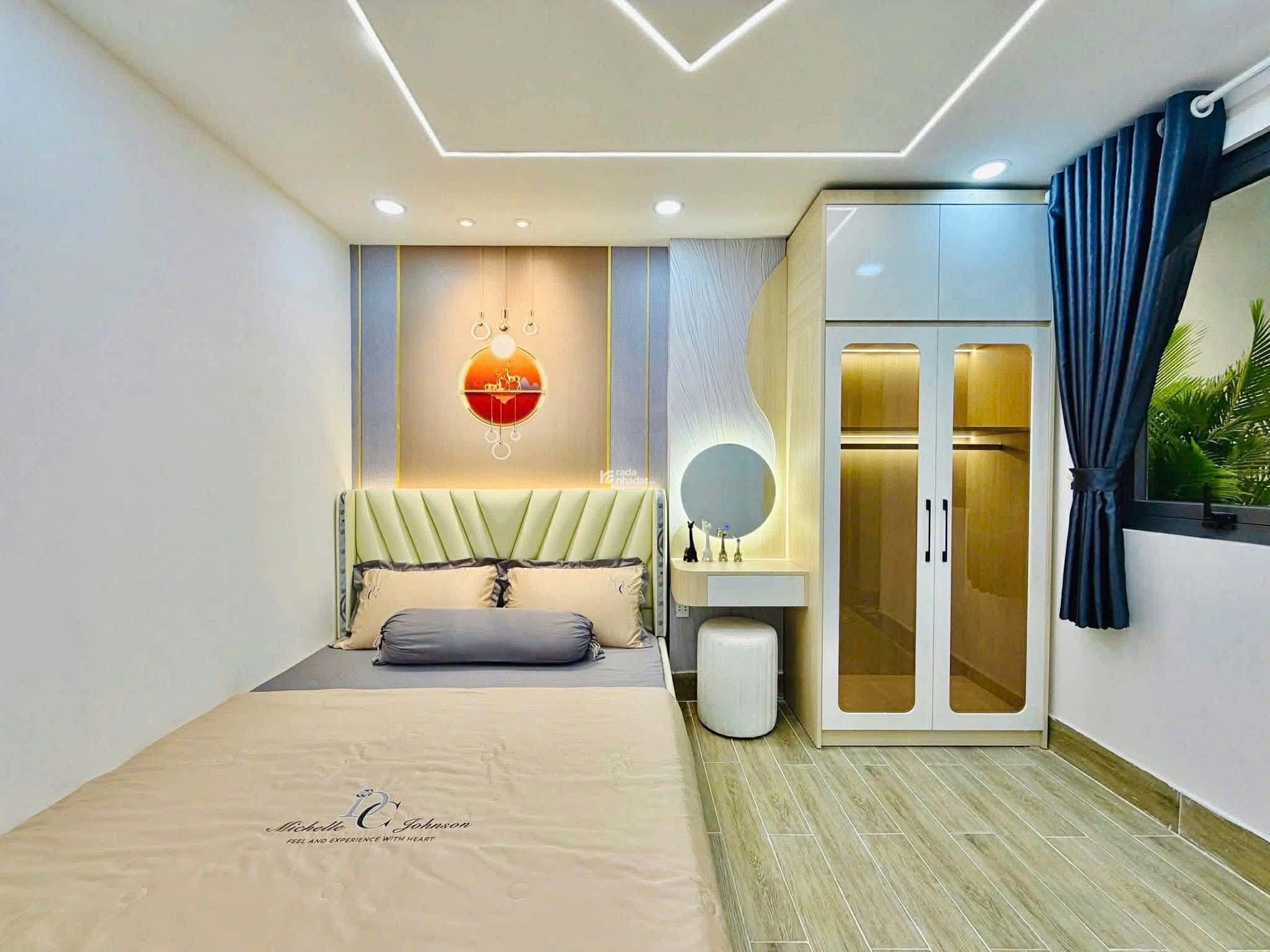 BÁN GẤP NHÀ VÌ TÀI CHÍNH, 2tỷ5 DT 40m2 LÊ HỒNG PHONG P2 Q5 SỔ HỒNG RIÊNG 