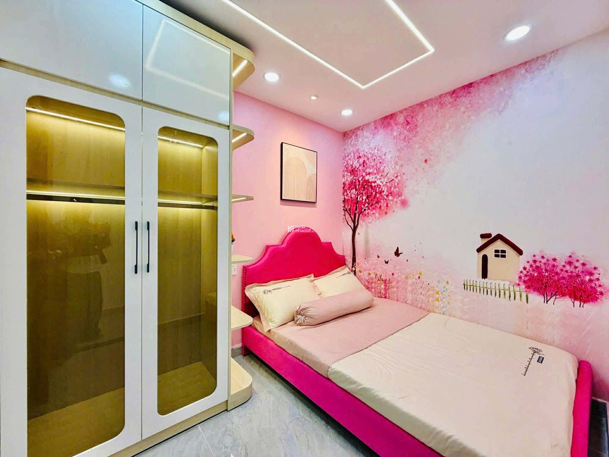 BÁN GẤP NHÀ VÌ TÀI CHÍNH, 2tỷ5 DT 40m2 LÊ HỒNG PHONG P2 Q5 SỔ HỒNG RIÊNG 