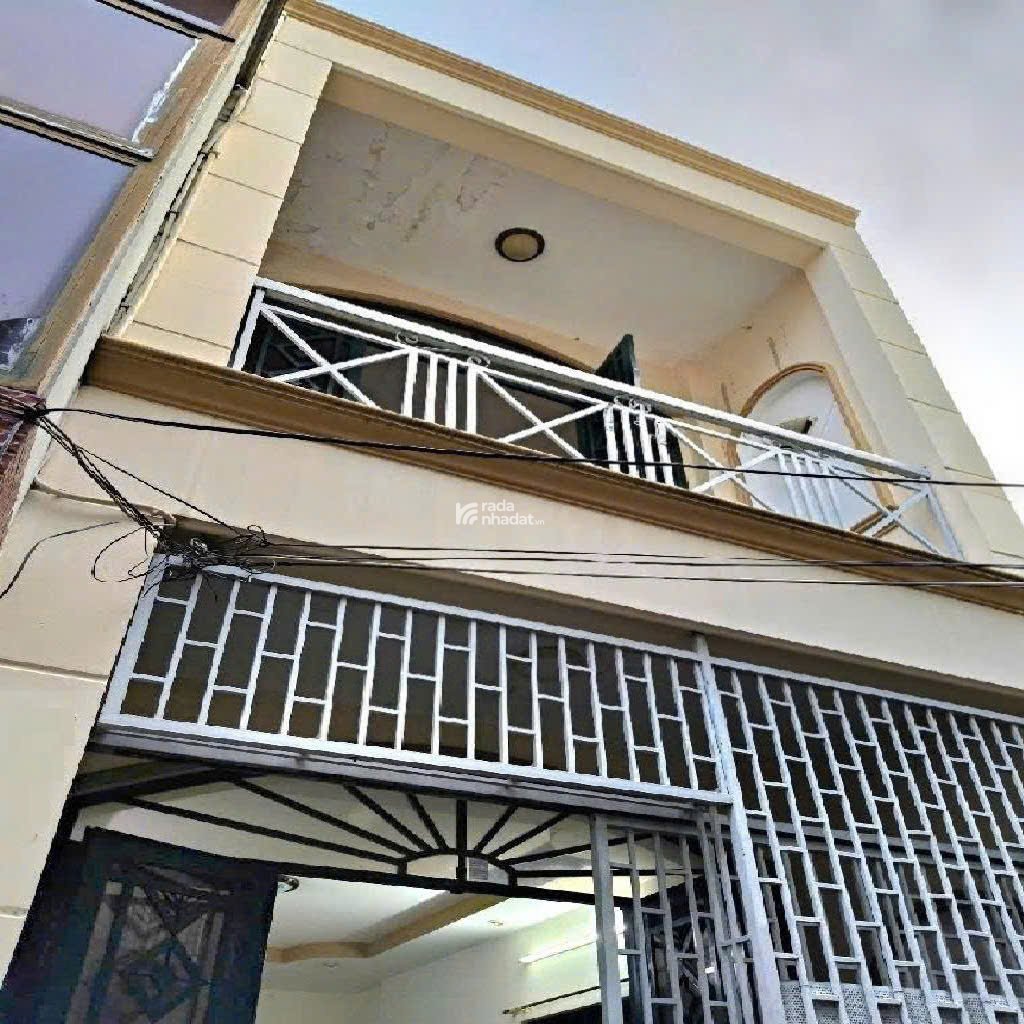 Nhà hẻm Cách Mạng Tháng Tám -QUẬN 10 -3.7 x 13 m -4.2 tỷ