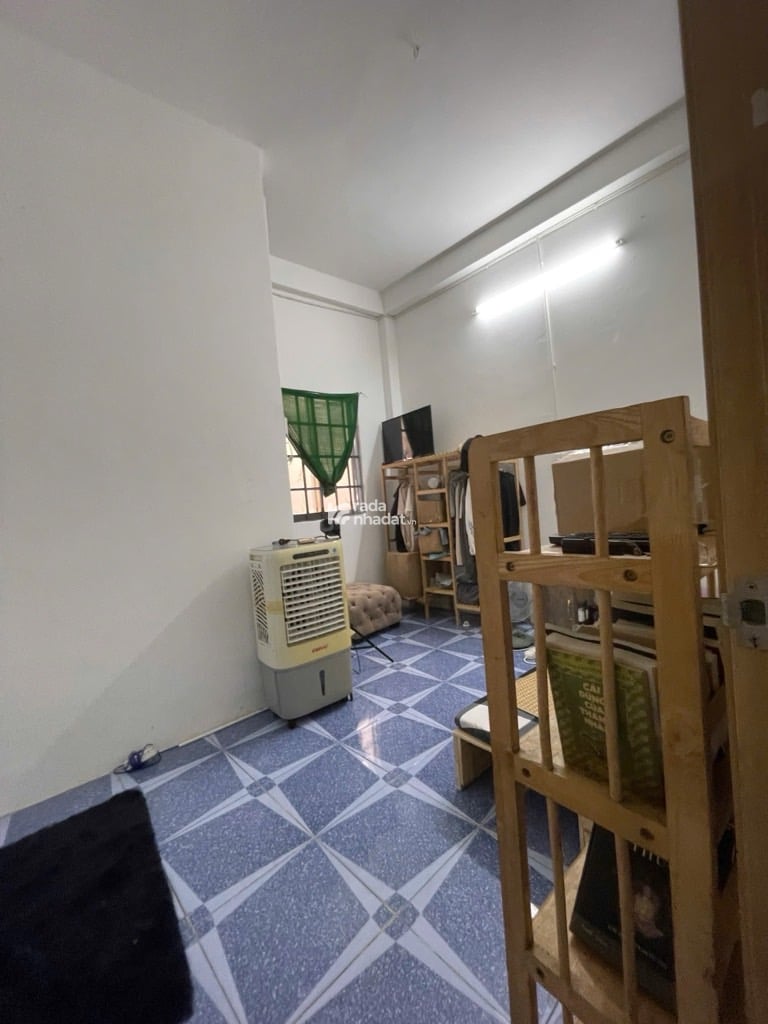 Nhà đang cho thuê 8tr/tthánghàn hải nguyên mình phụng quận 11 