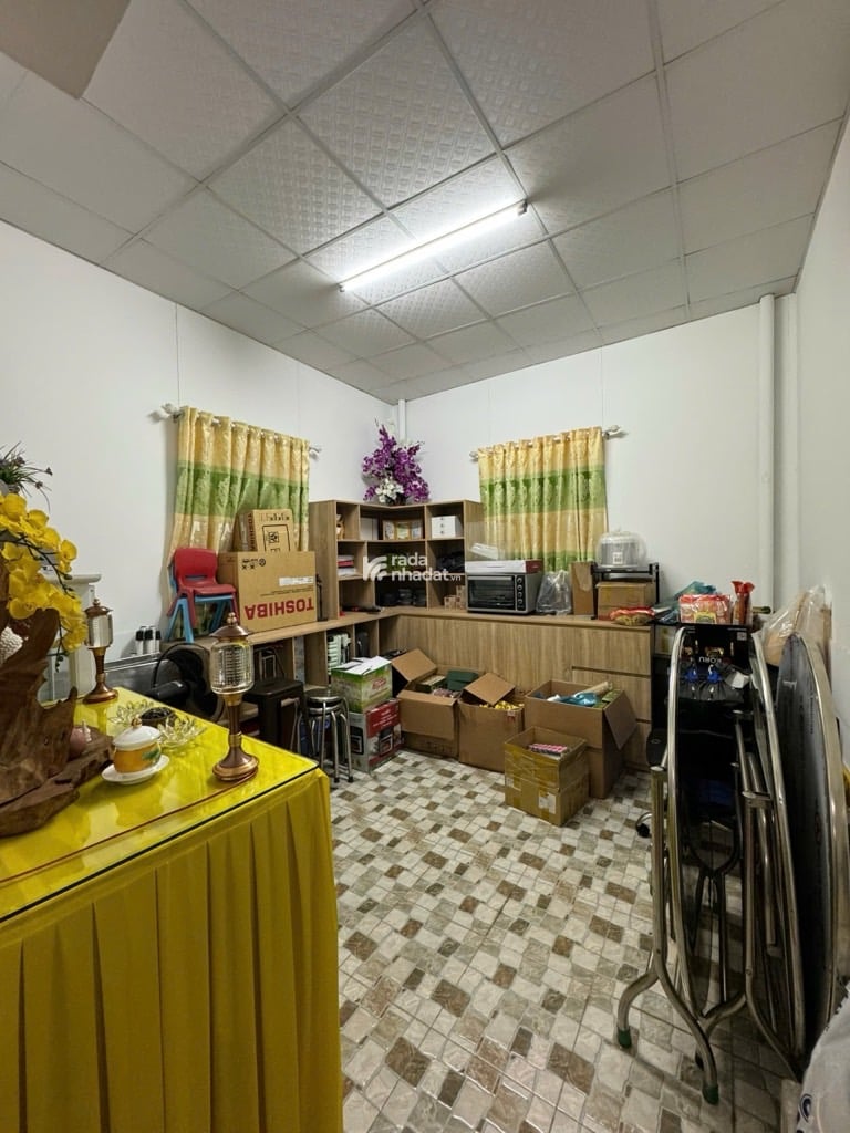 Nhà 60,2m2 (3,7m x 17m), nở hậu nhẹ, Bùi Minh Trực, P6 Q8, xây dựng kiên cố, pháp lý chuẩn.