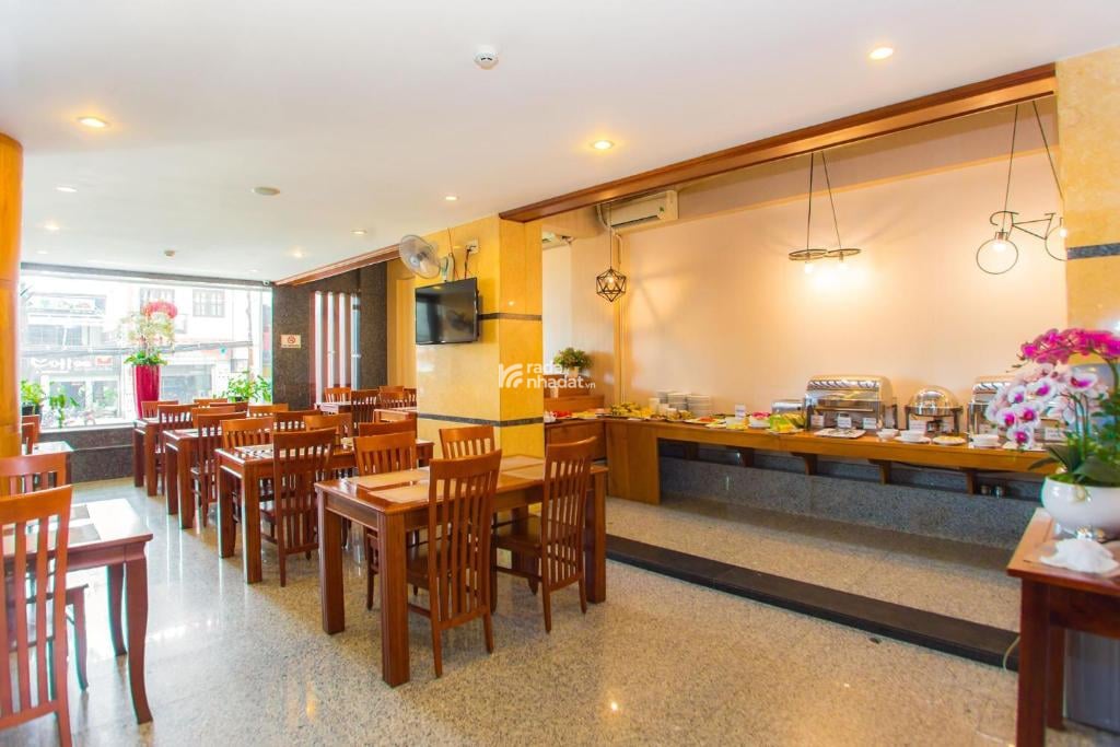Nhà 7T - Ngang 10m - View Landmark81 - Khu Vực Kinh Doanh Sấm Uất Ngày Đêm