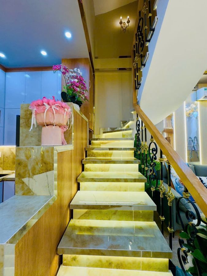 CĂN NHÀ CỰC KỲ ĐẸP DỌN VÀO Ở NGAY , NGAY ĐƯỜNG THĂNG LONG SÁT SÂN BAY TNS 