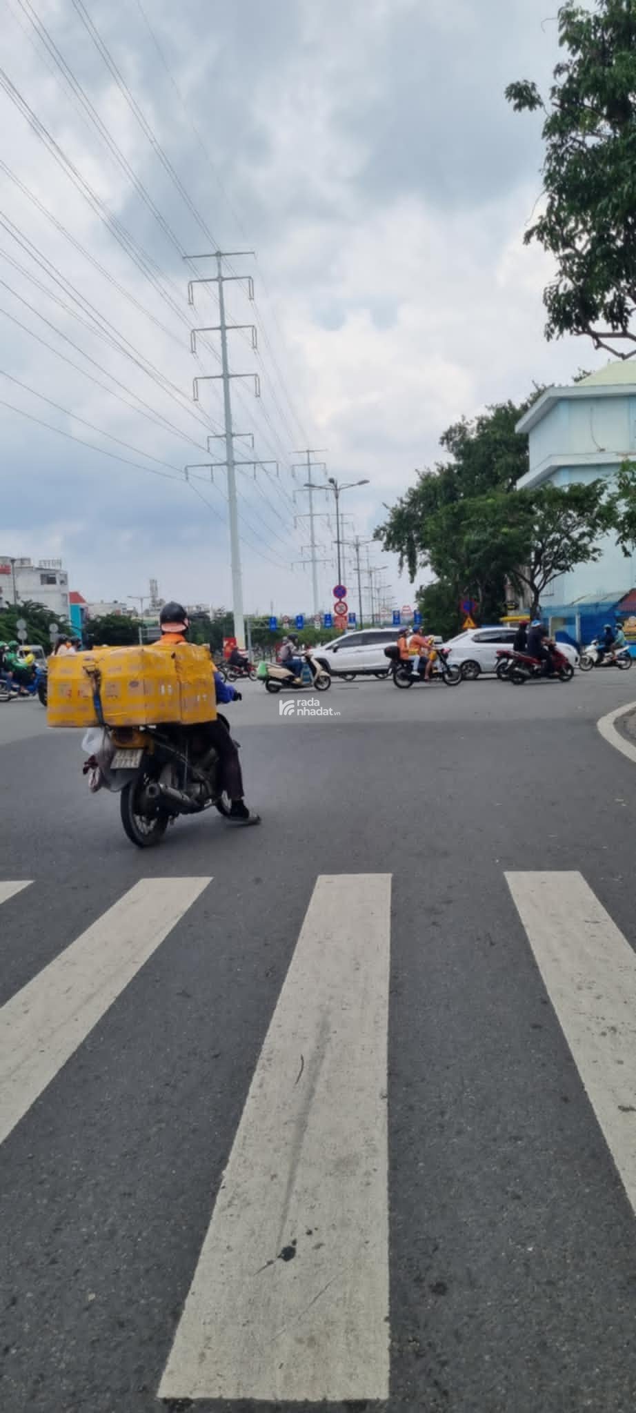 Giá tốt, 96m2 - 6.8 tỷ, bán nhà hxh Phạm Văn Đồng, phường 3, Gò Vấp
