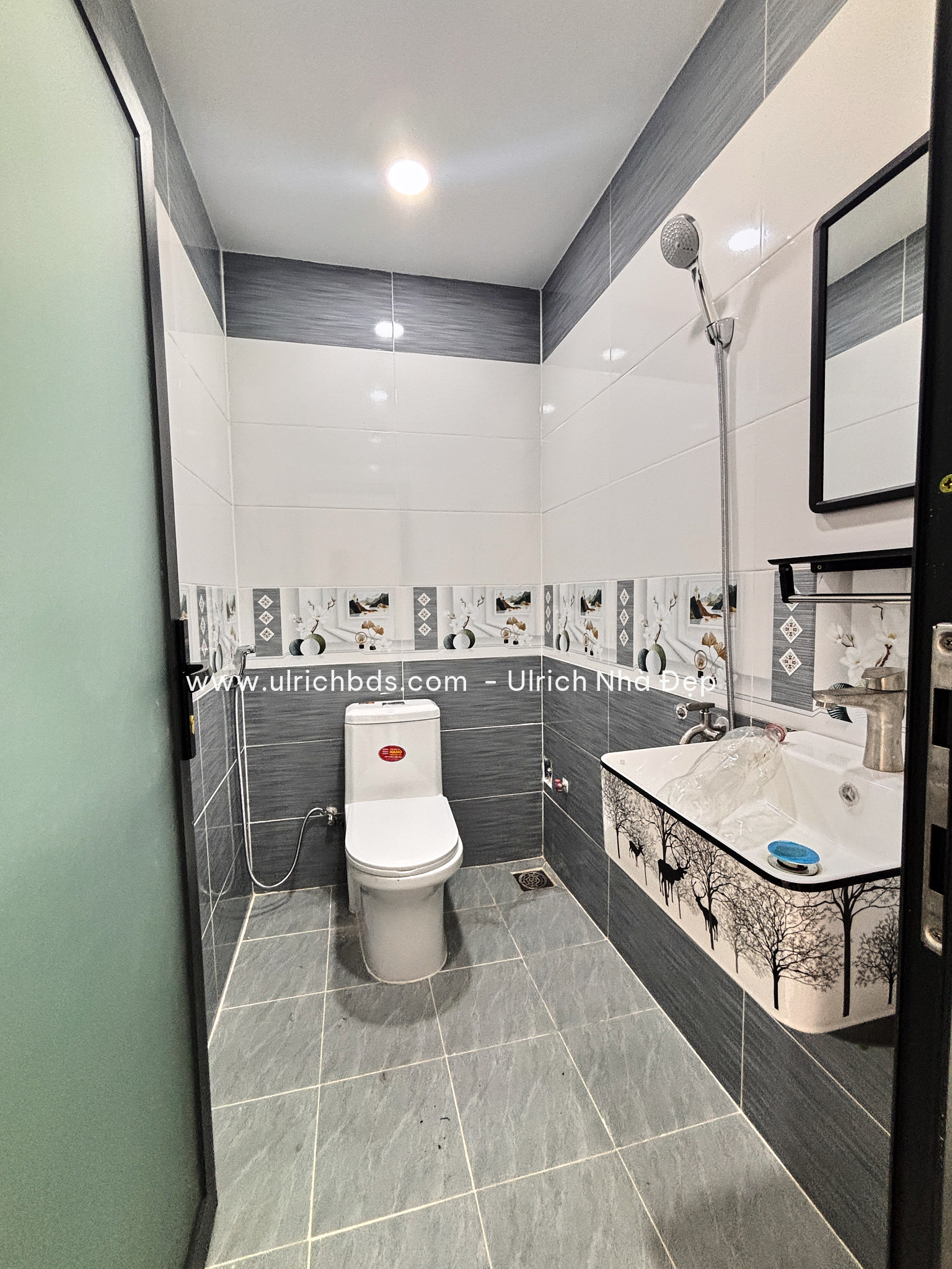 NHÀ MỚI TINH  SÁT MẶT TIỀN LÊ VĂN QUỚI HẺM 8M GIÁP RANH TÂN PHÚ  MÃ CĂN : 98