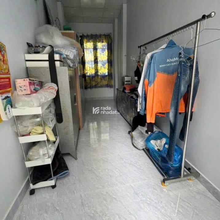 Nhà hẻm Cách Mạng Tháng Tám - QUẬN 10 - 68 m2 - 3.7 tỷ