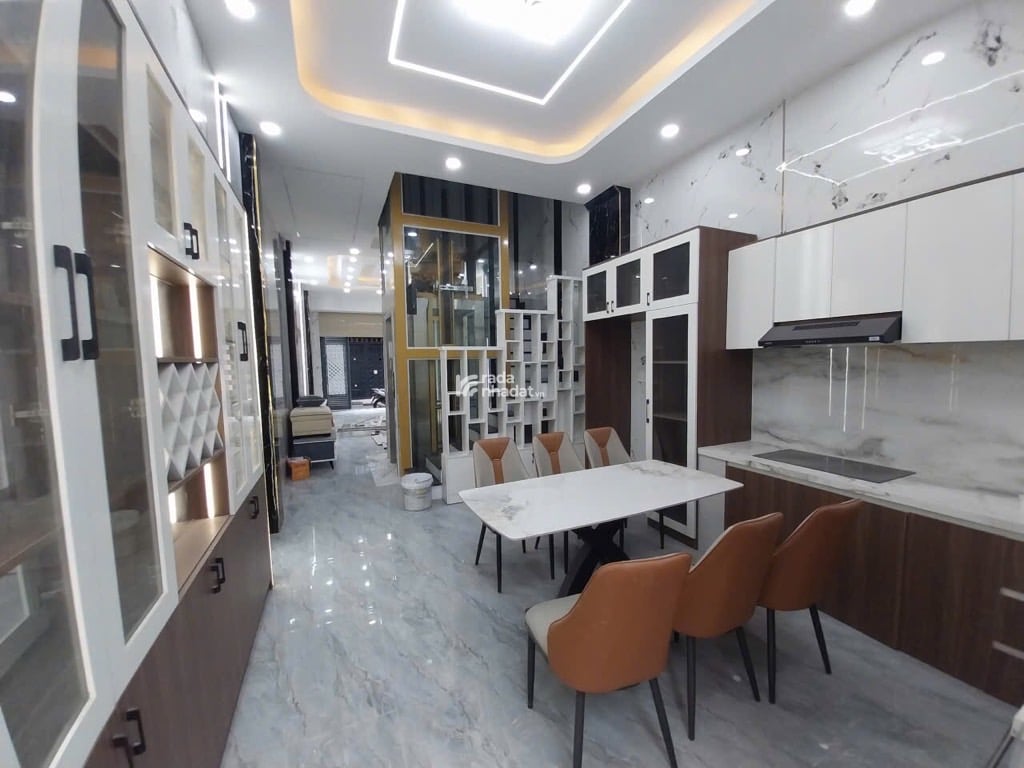 BÁN NHÀ LÊ VĂN KHƯƠNG - QUẬN 12 - DIỆN TÍCH 65m2 - NHÀ MỚI ĐẸP KIÊN CỐ 4 TẦNG - CHỈ 7.5 TỶ