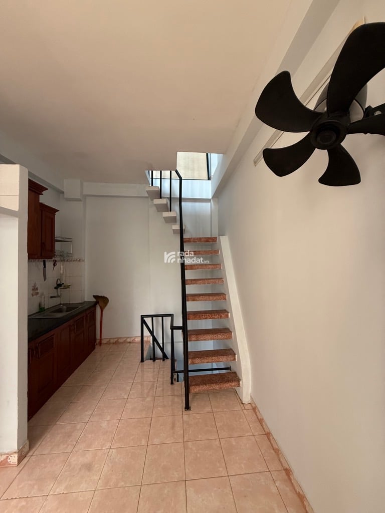 Bán nhà Tân Mỹ (xe hơi gần cửa); 16m2; 3 tầng; 2PN; sổ hồng cầm tay