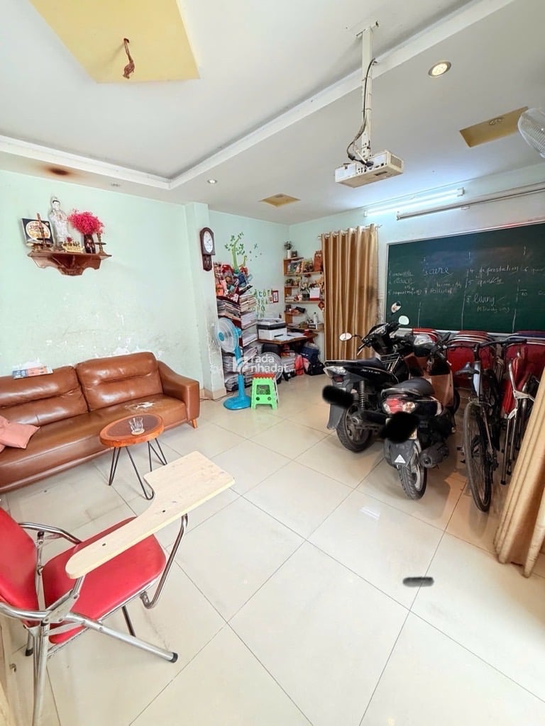 TÂN BÌNH - HXH ĐỔ CỬA - 34 M2 - 2 TẦNG