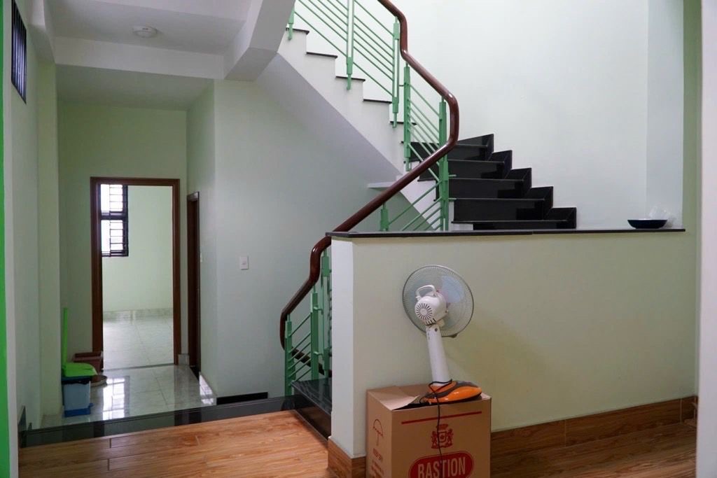 MẶT TIỀN KHU DÂN CƯ LÊ THÀNH 5 TẦNG - DÒNG TIỀN 20TR/ THÁNG - CHỈ 1X TỷKết cấu: nhà 5 tầng,
