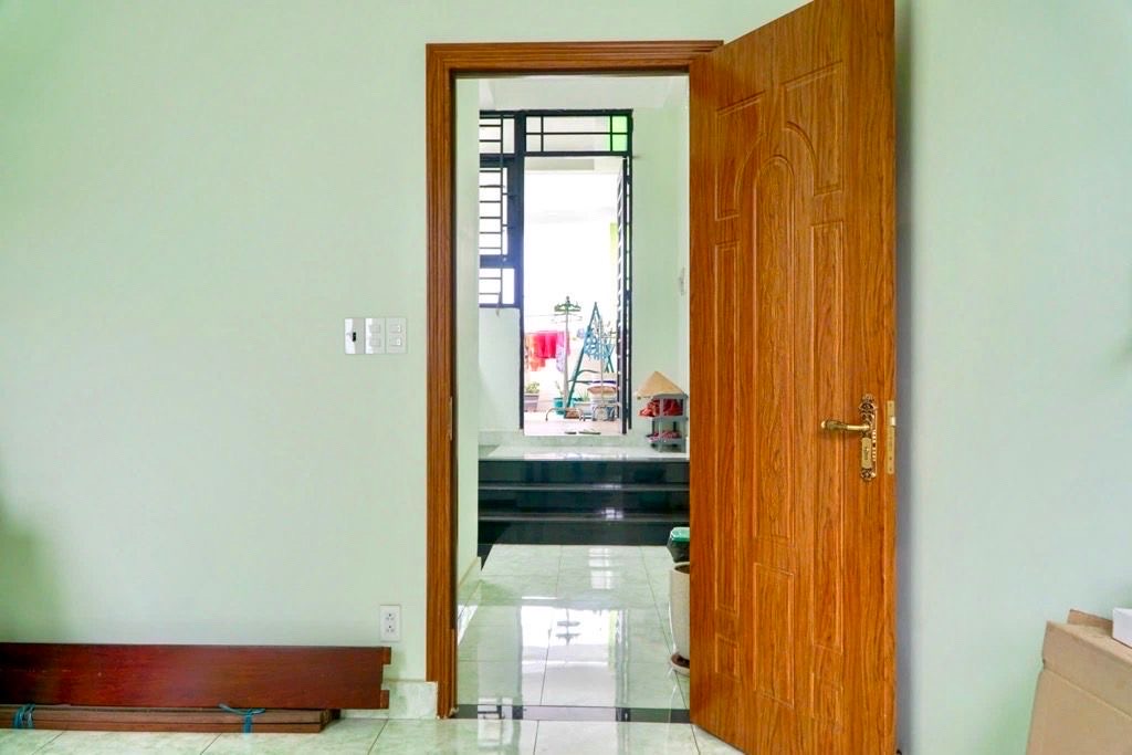MẶT TIỀN KHU DÂN CƯ LÊ THÀNH 5 TẦNG - DÒNG TIỀN 20TR/ THÁNG - CHỈ 1X TỷKết cấu: nhà 5 tầng,