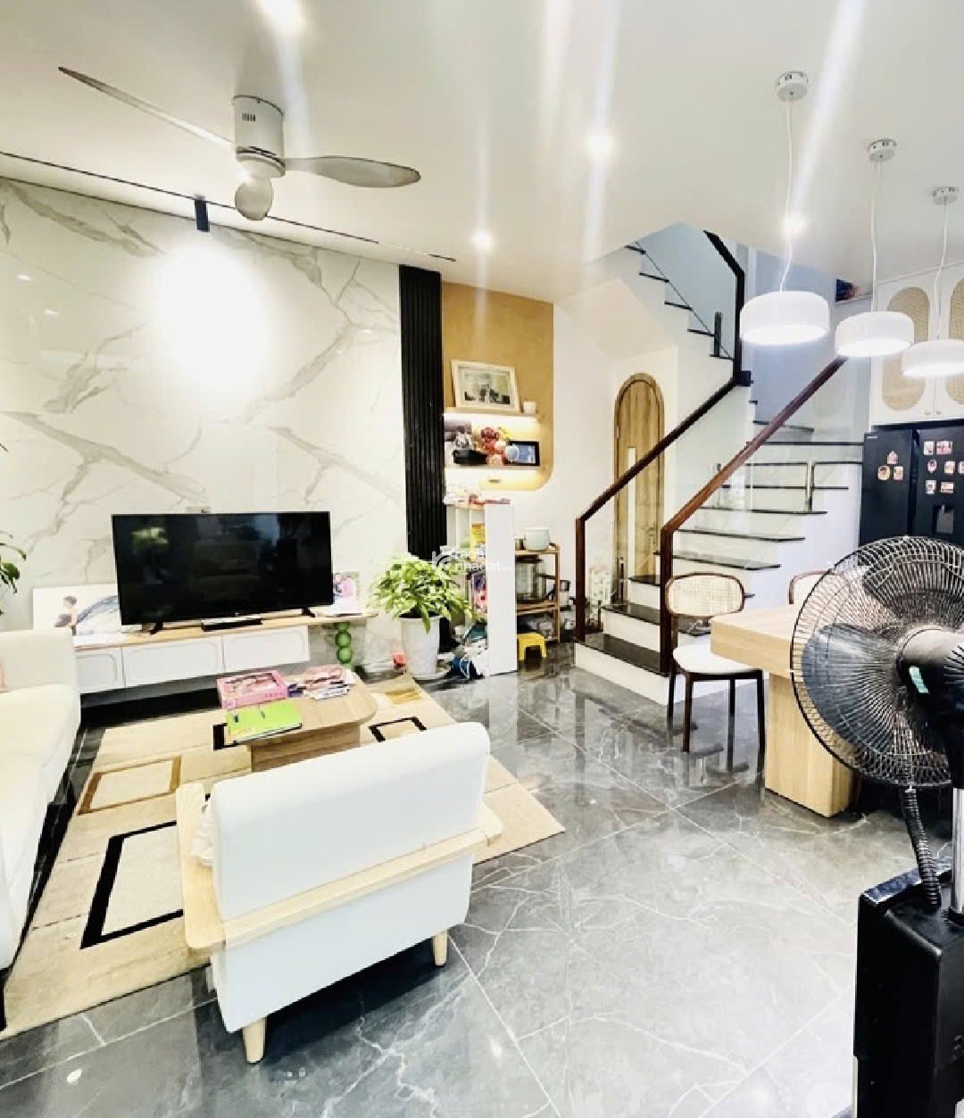 Nhà 3 tầng Ngũ Hiệp, Thanh Trì. Diện tích 40m giá 6,7 tỷ 