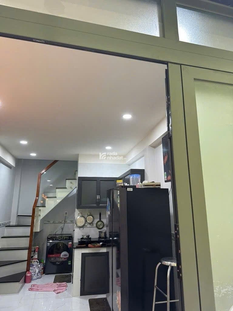 Nhà đẹp 3 lầu BTCT - khu kiều đàm - Trần Xuân Soạn - shr - nhỉnh 2T TL