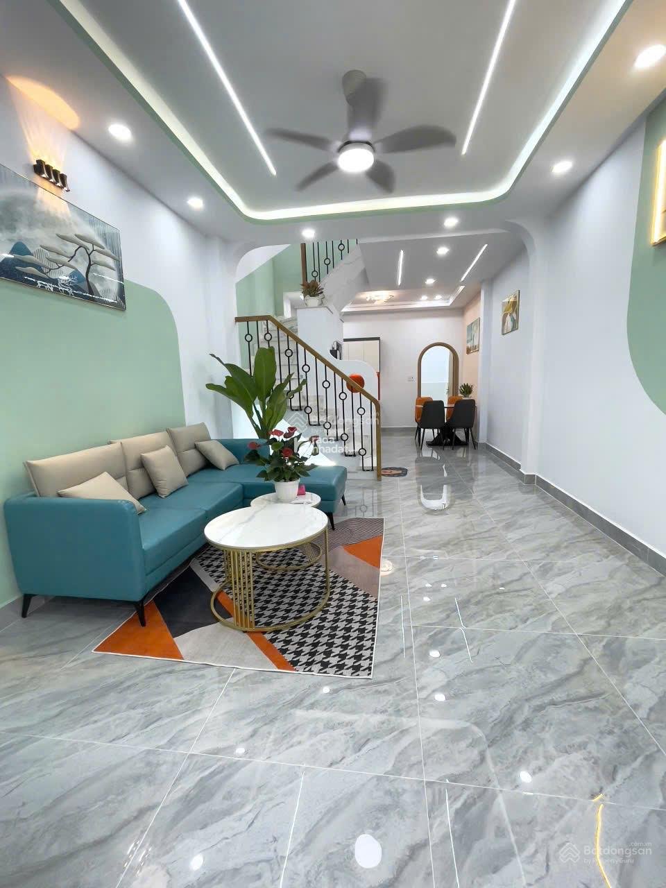  Bán nhà Hxh 8m Tân Sơn Nhì. Q Tân Phú. DT: 4x15m. 4 Tầng. Giá: 10,5 Tỷ TL 