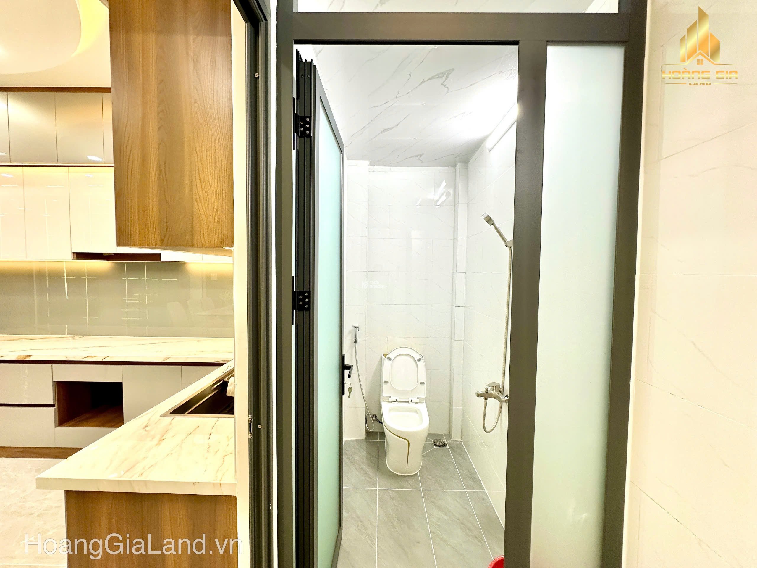 Ngay Quang Trung, Nhà đẹp -giá rẻ- full nội thất. chỉ 7,x tỷ, 4x15, hẻm to, nhà 3 tấm 