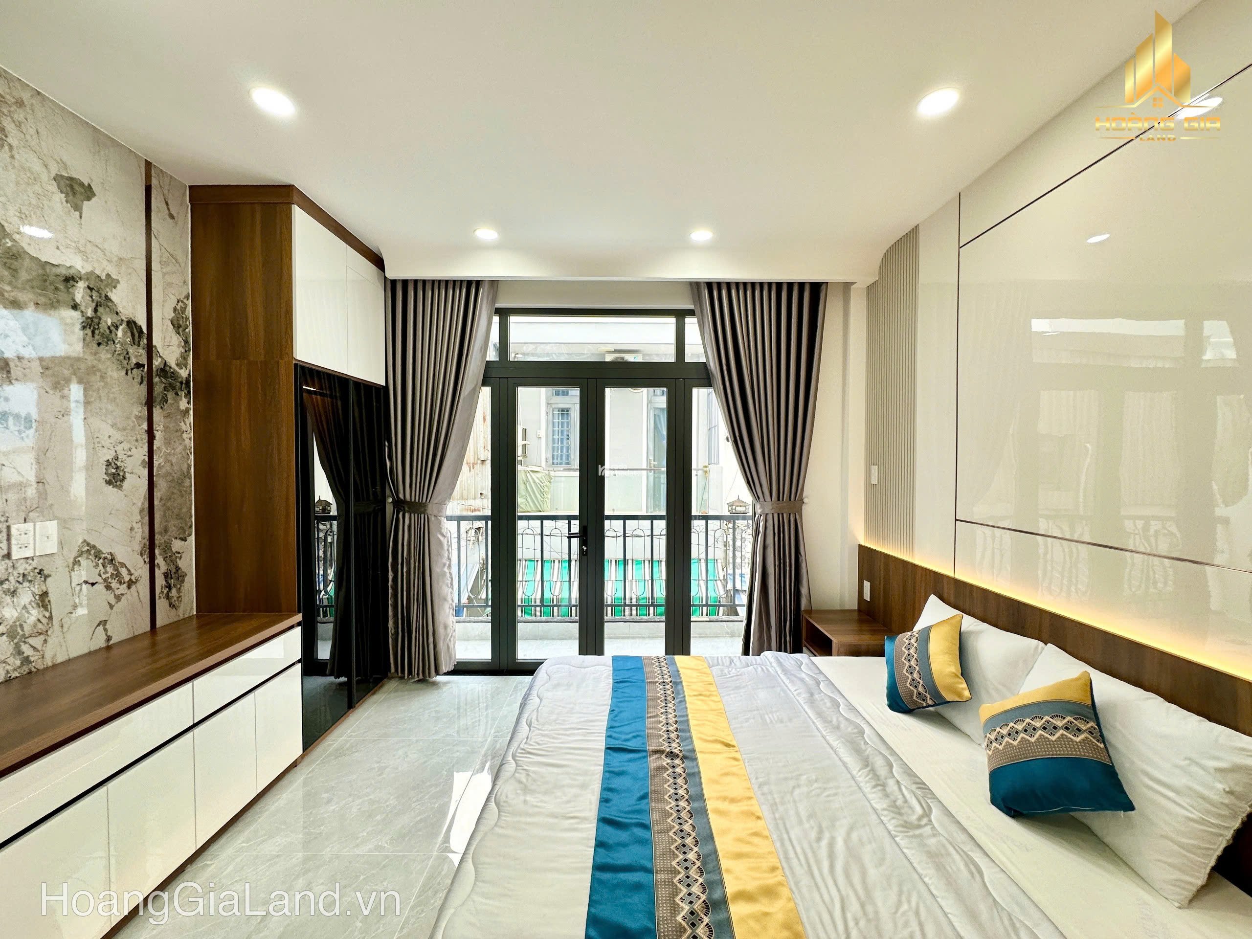 Ngay Quang Trung, Nhà đẹp -giá rẻ- full nội thất. chỉ 7,x tỷ, 4x15, hẻm to, nhà 3 tấm 