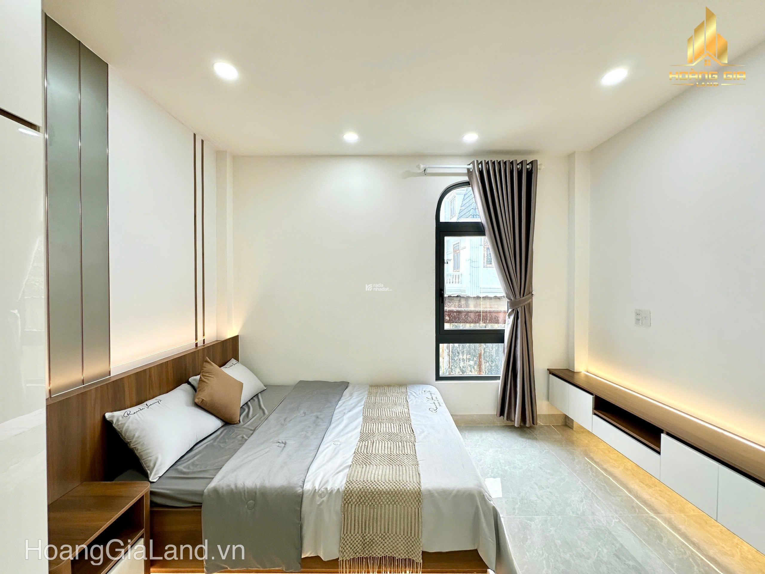 Ngay Quang Trung, Nhà đẹp -giá rẻ- full nội thất. chỉ 7,x tỷ, 4x15, hẻm to, nhà 3 tấm 