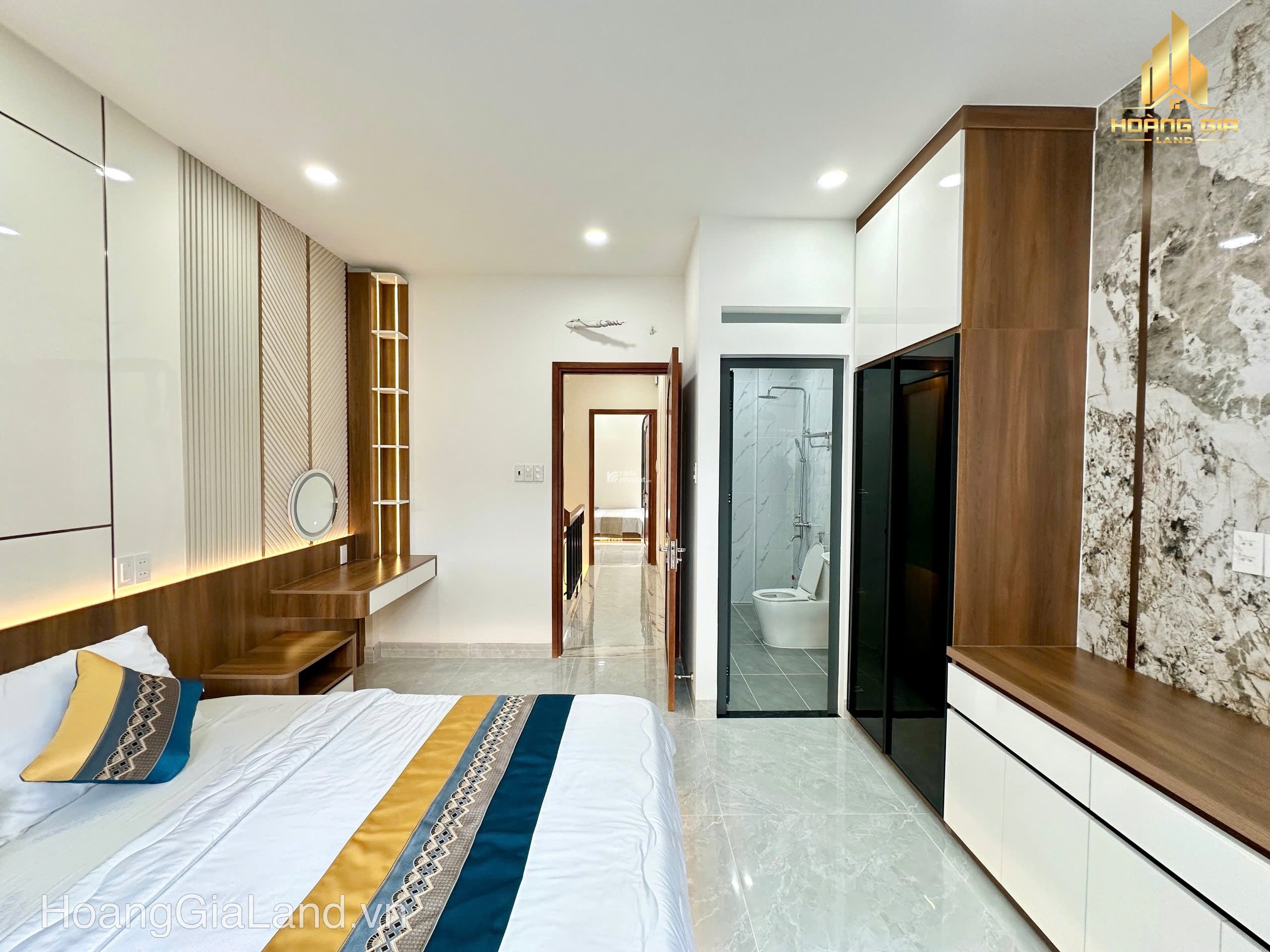 Ngay Quang Trung, Nhà đẹp -giá rẻ- full nội thất. chỉ 7,x tỷ, 4x15, hẻm to, nhà 3 tấm 