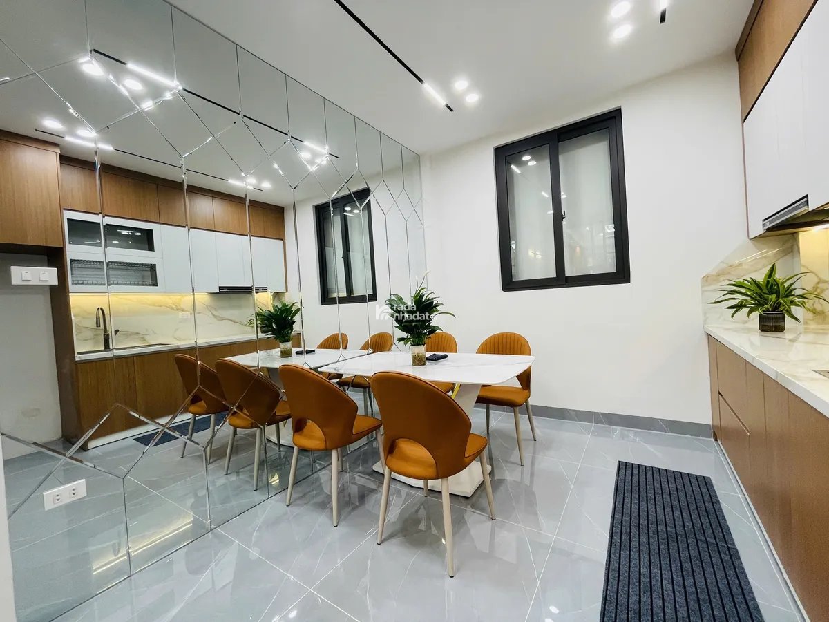 Bán nhà Kim Giang, ngõ rộng, kế bên KĐT Đại Kim bãi đậu xe gần DT 40m, 4,5 tầng chào giá 8,6 tỷ 